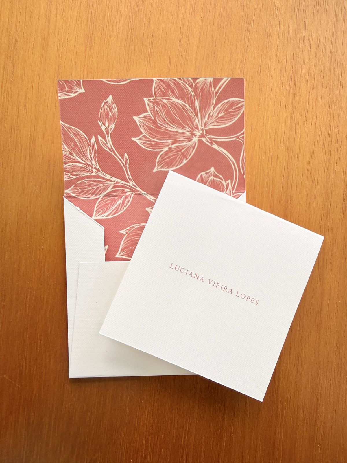 Cartão Social — Floral Coral